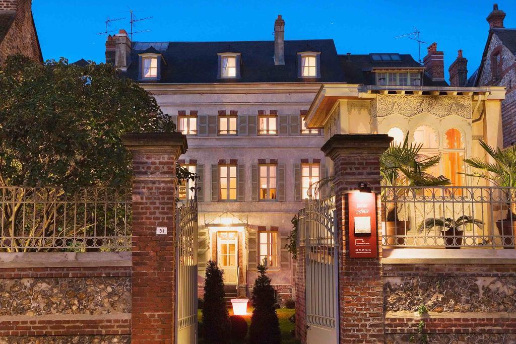 Bed and Breakfast La Petite Folie Honfleur Exterior foto