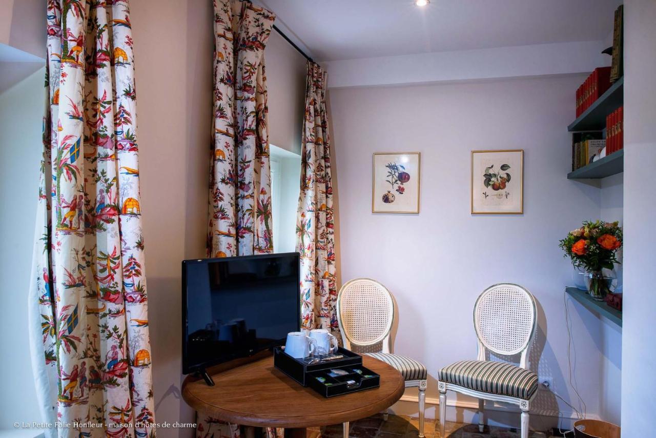 Bed and Breakfast La Petite Folie Honfleur Exterior foto